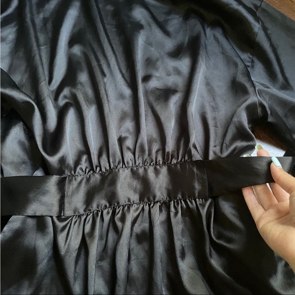 Victoria’s secret black satin robe, one size, Vintage - Picture 4 of 6